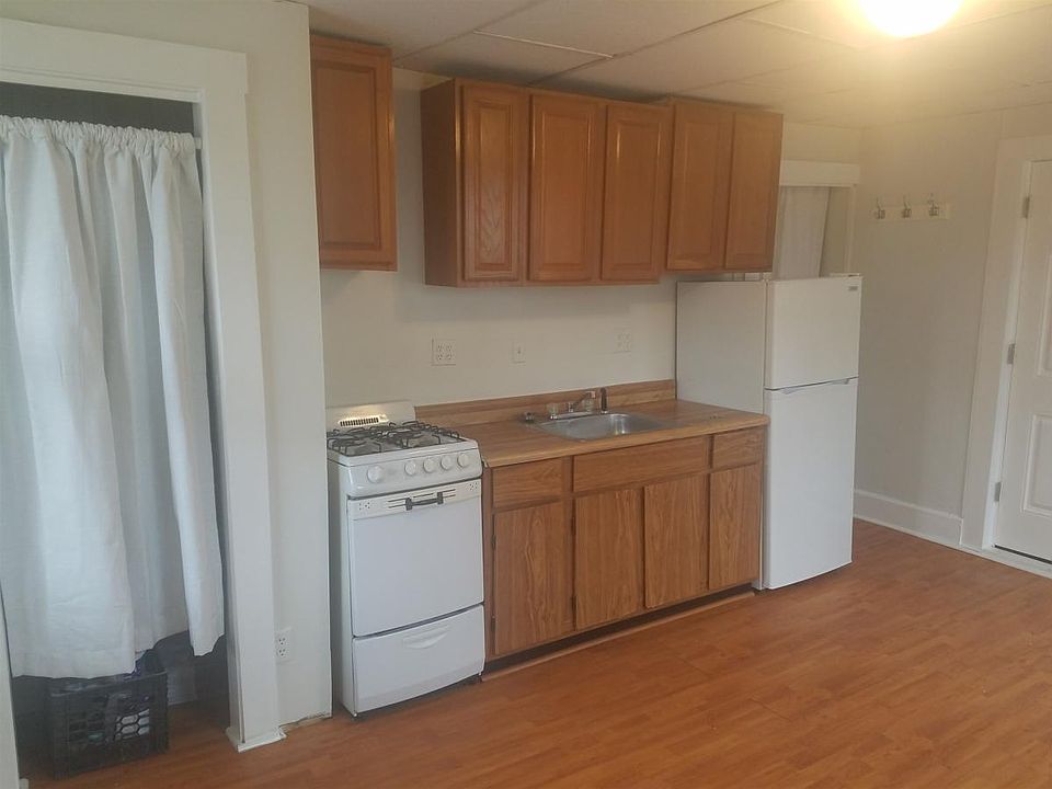 75 Court St Exeter NH Zillow