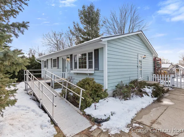 4186 Sandy Dr, Dorr, MI 49323