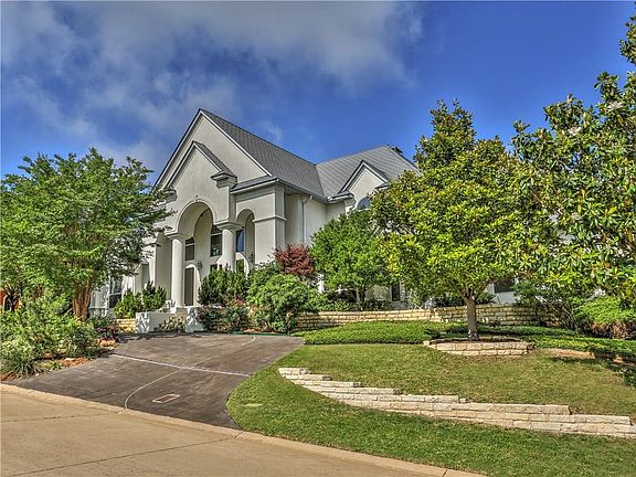 3rd image of 5808 Forest Highlands Dr