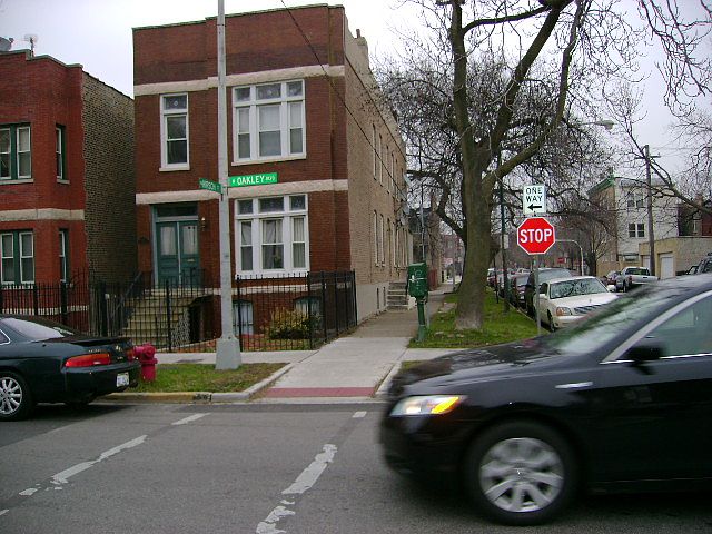 1st image of 1401 N Oakley Blvd
