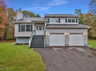 120 Crystal Dr, Long Pond, PA