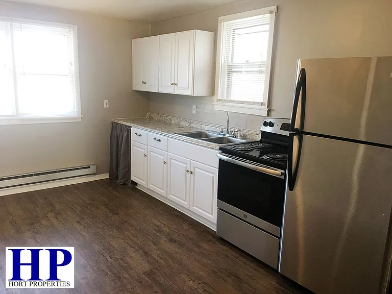 1408 Edgar Ave — Photo 2