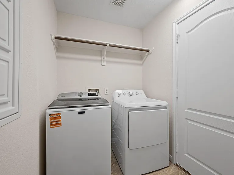 3027 Lockeridge Village Dr — Photo 12