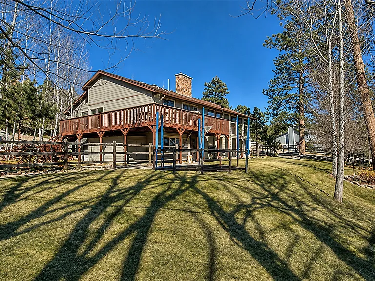 Beautiful Rare Flat 1 Acre Area