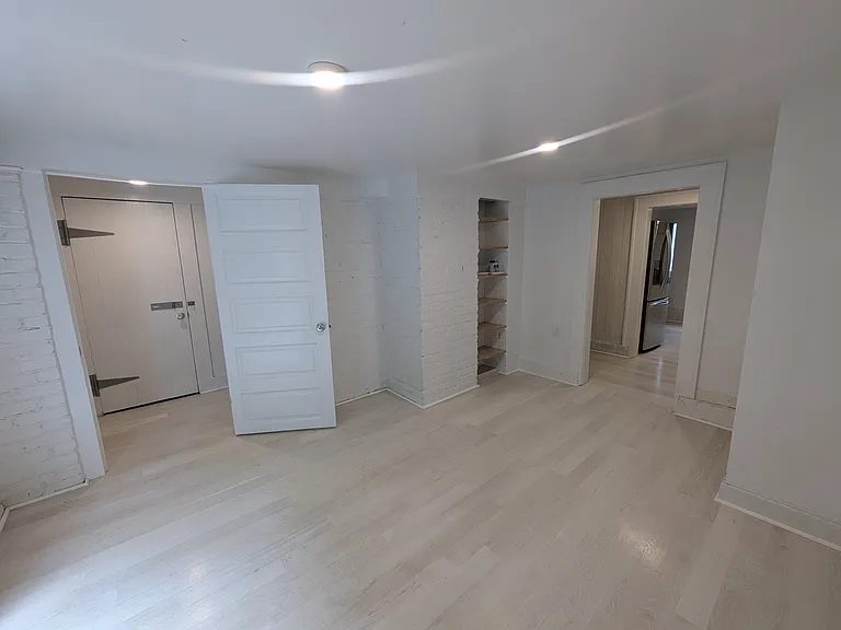 5339 Saint Charles Ave #B — Photo 7