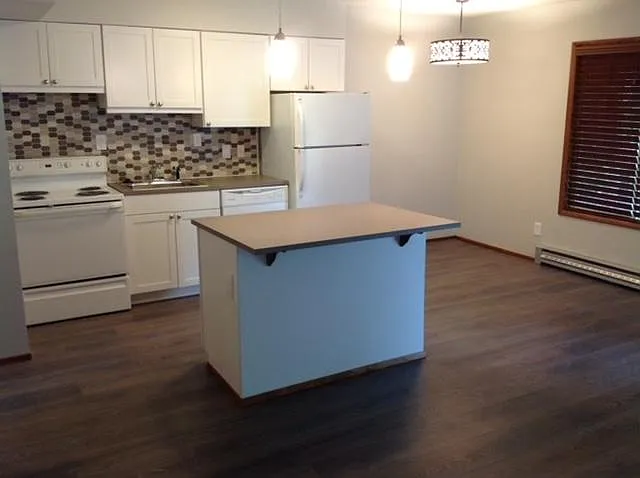 1231 SE Bush St — Photo 3