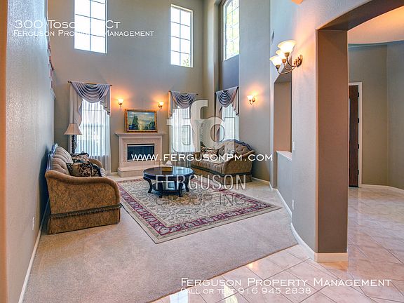 3rd image of 300 Toscano Ct
