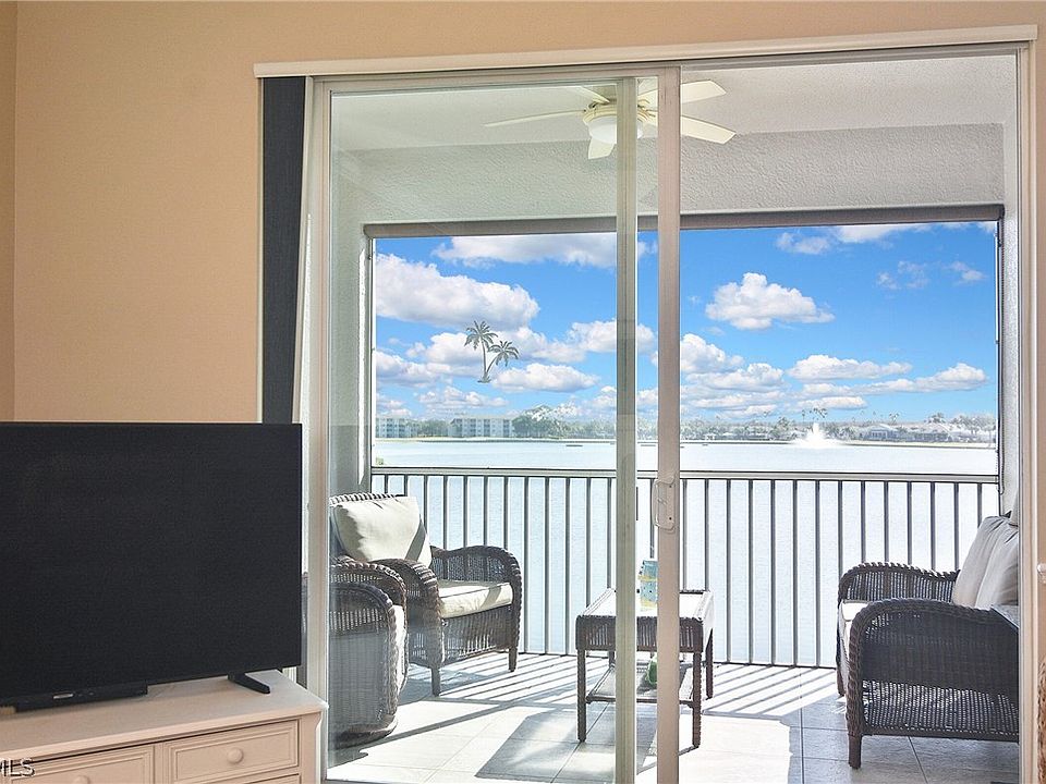 1st image of 10361 Butterfly Palm Dr APT 723