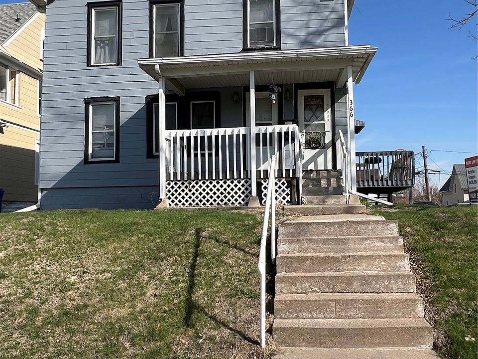 1st image of 366 7th Ave SW