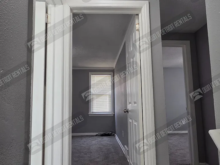 5293 Berkshire St — Photo 18