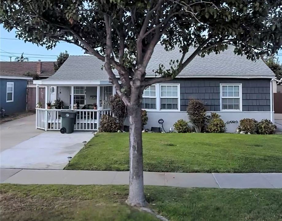1st image of 18435 Saint Andrews Pl