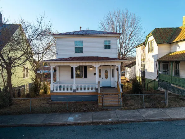 606 Winthrop St, Staunton, VA 24401