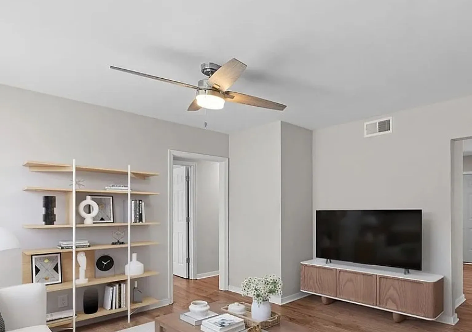 Charming 2BR Duplex in Richmond — Photo 2