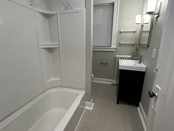 4th image of 2217 Park Ave #1