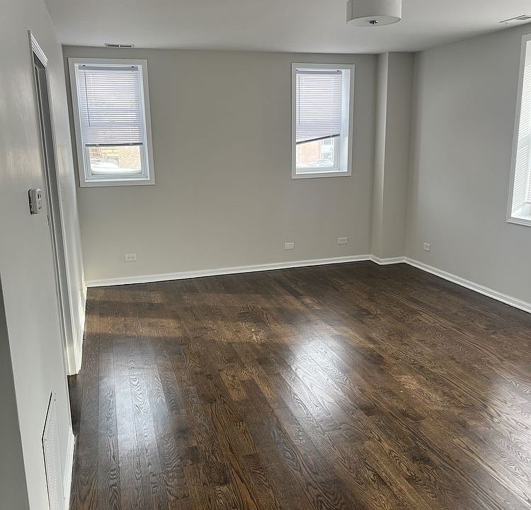1st image of 3008 E Cheltenham Pl APT 203