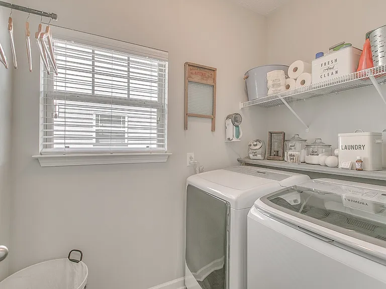 3404 Tourmaline Dr — Photo 18