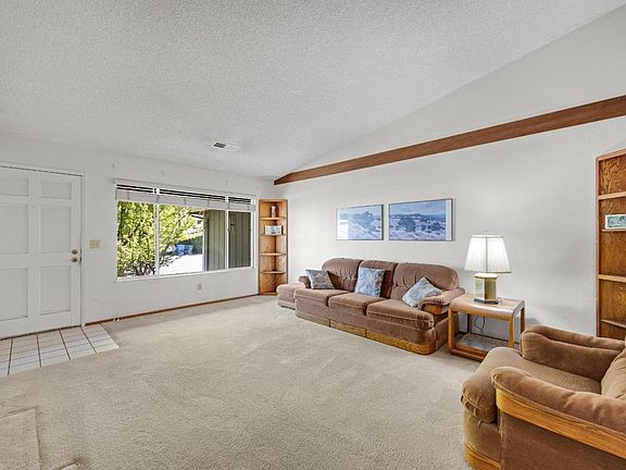 3rd image of 7375 Carriage Court