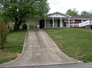 3605 Rustic Hills Dr, Kingsport, TN 37660