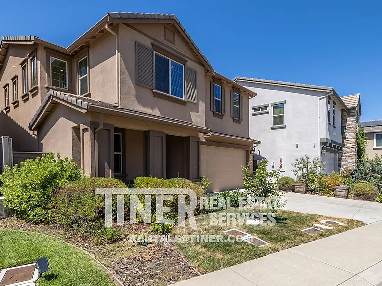 8082 Avanti Dr — Photo 6