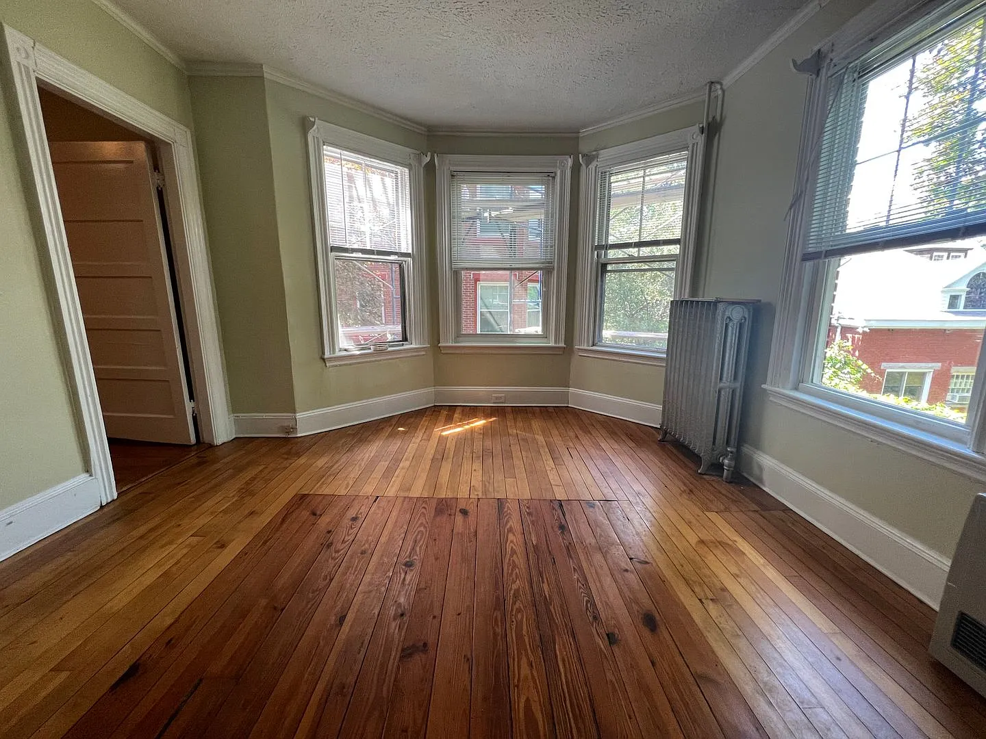 25 Grant Street — Photo 4