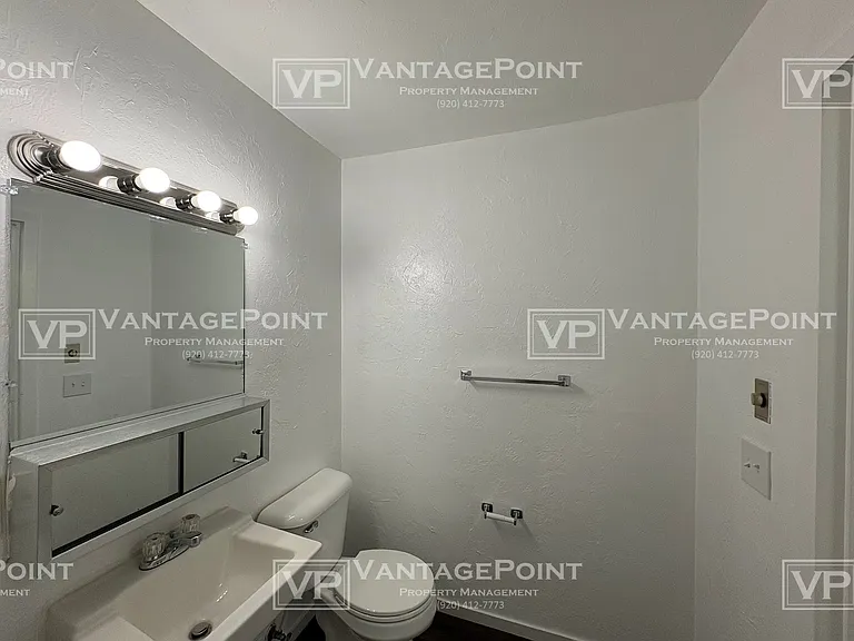 114 Victor St #14 — Photo 10