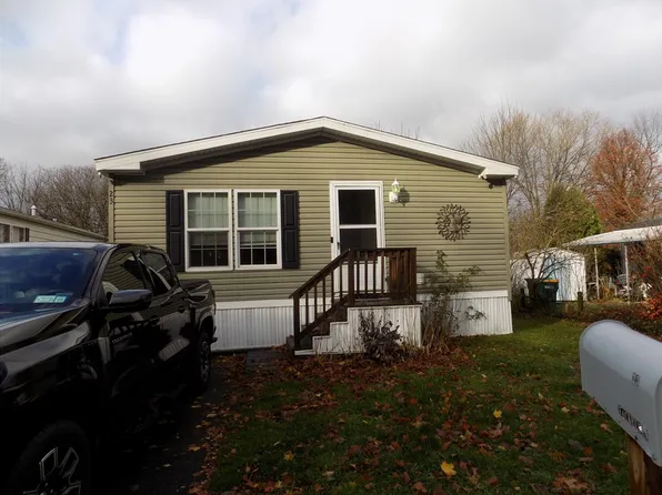 23 Clove Dr, Rochester, NY 14625