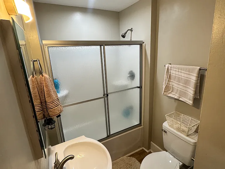 706 Gregg Ave #B — Photo 7