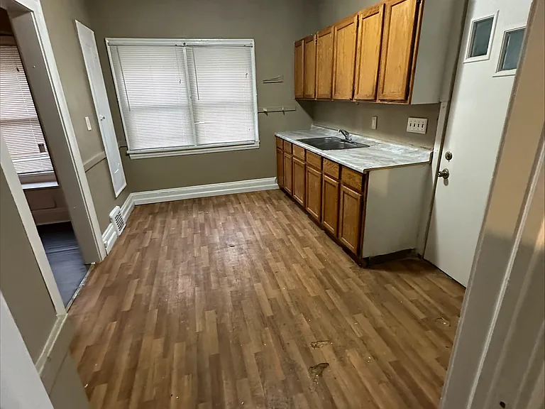 12702 Iowa Ave #2 — Photo 4