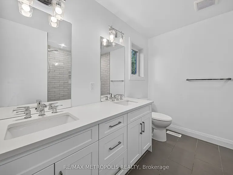 55 Russ St — Photo 13