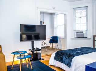 121 Park Dr APT 33, Boston, MA 02215