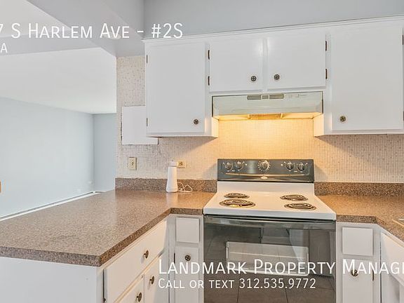 3rd image of 10827 S Harlem Ave APT 2S