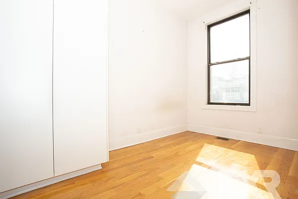 Rented by EXR | media 31