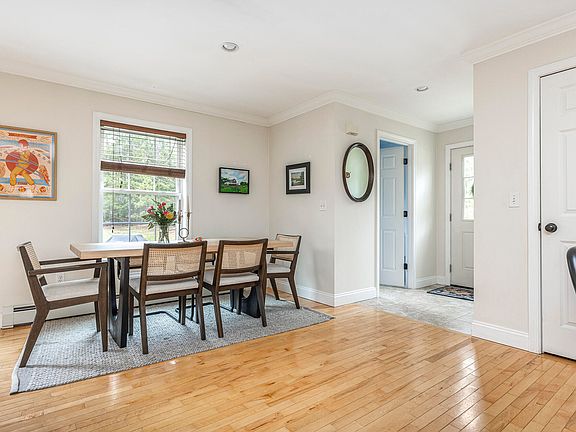 4th image of 40 Rustic Way