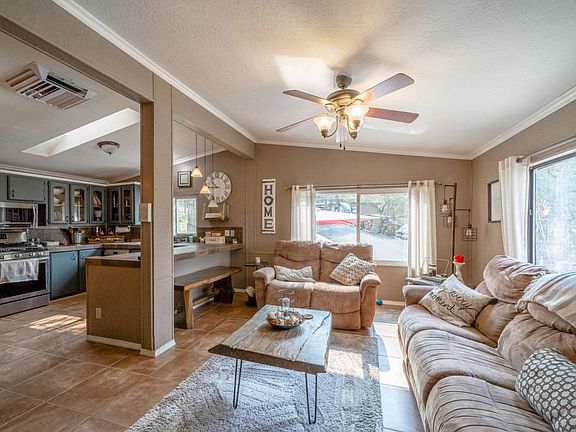 5th image of 17384 Carlozzi Dr