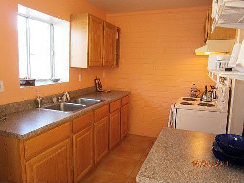 3rd image of 1439 S Jones Blvd APT D6