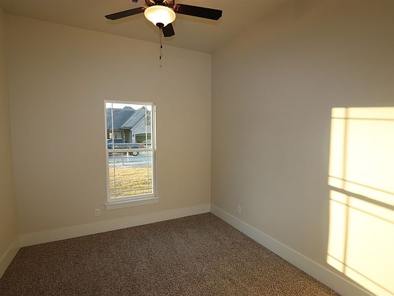 3rd image of 312 Mandavilla Way
