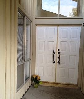 Double door entry