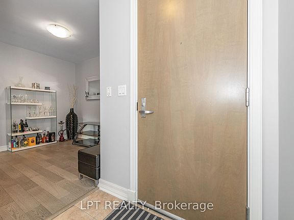 4th image of 200 Besserer St #305