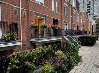 415 Jarvis St #211, Toronto, ON M4Y 3C1