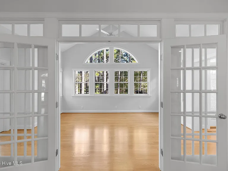 3792 Bancroft Pl — Photo 3