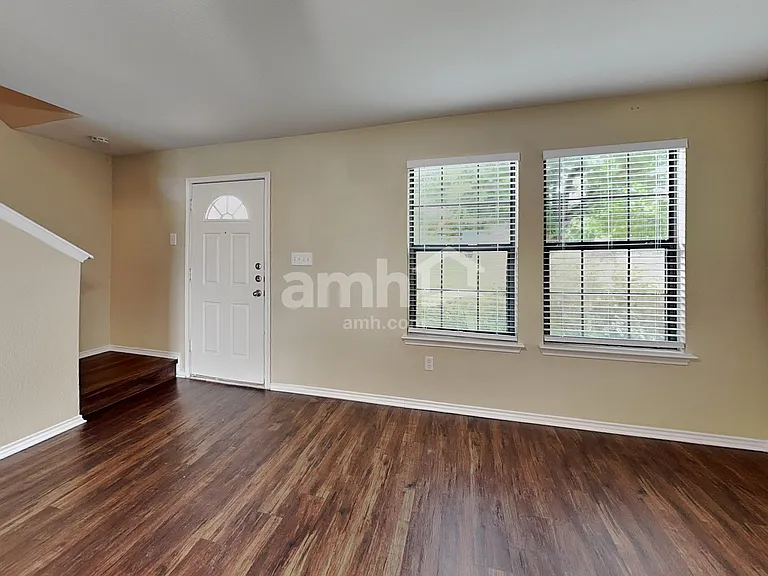 150 Myrtle St — Photo 6