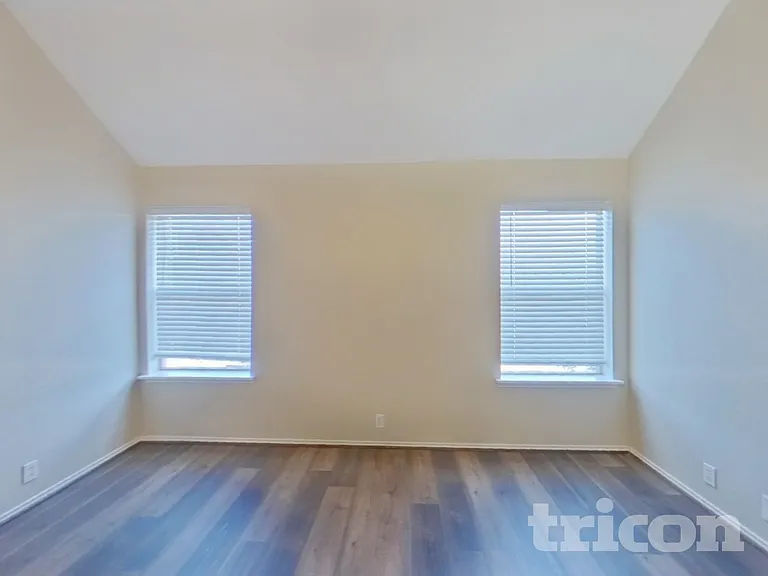 4504 Vista Meadows Dr — Photo 17