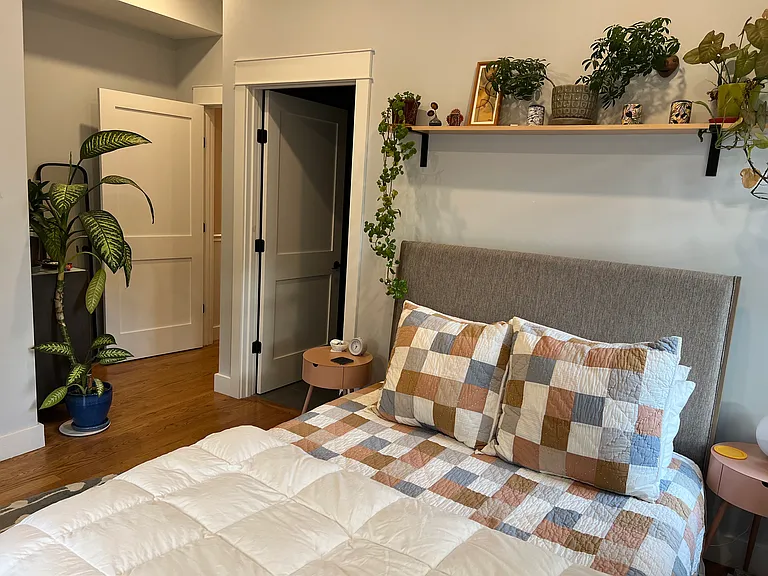 236 Lexington St #2 — Photo 13
