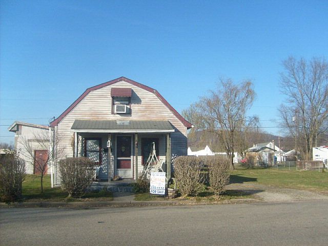 1st image of 1015 Dayton St