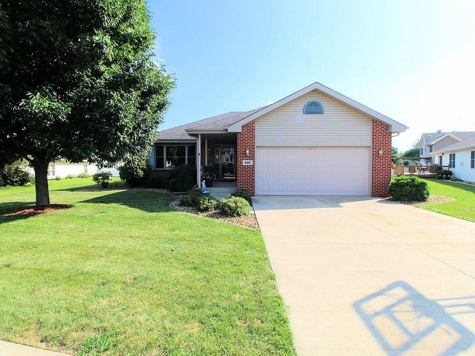1st image of 440 Highpoint Cir S