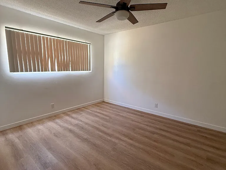 1133 N Detroit St #3 — Photo 11