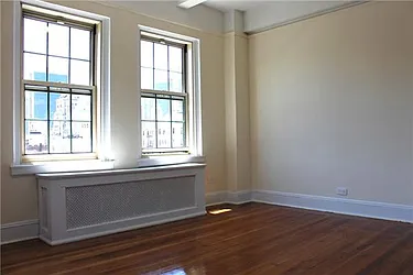 Rented by Siderow Residential Group