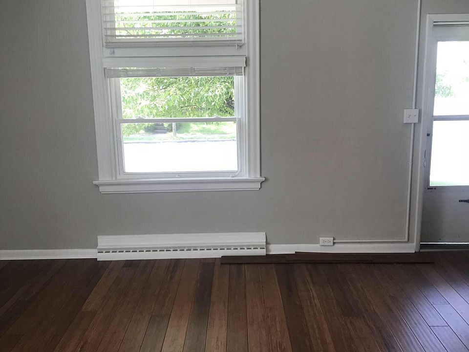 1st image of 2742 Hyde Park Ave