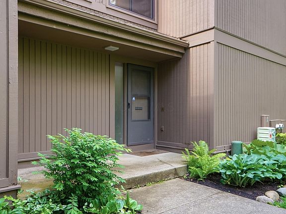 5th image of 2110 Willowick Sq #D