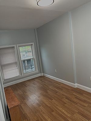 2nd image of 748 E 10th St Floor 3